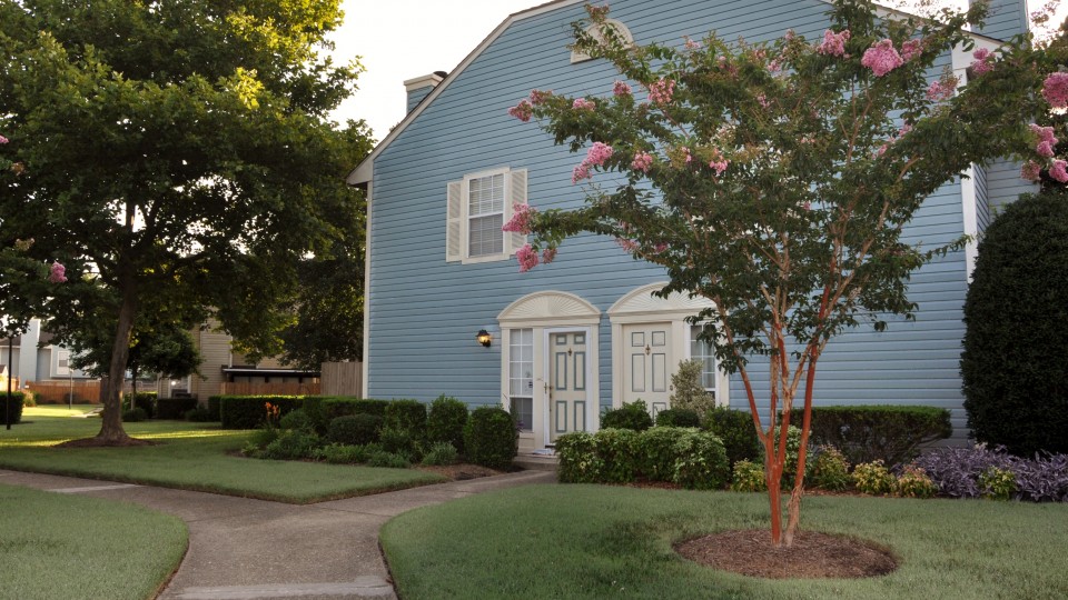 Fairfield Gardens Condominium Association Community Management