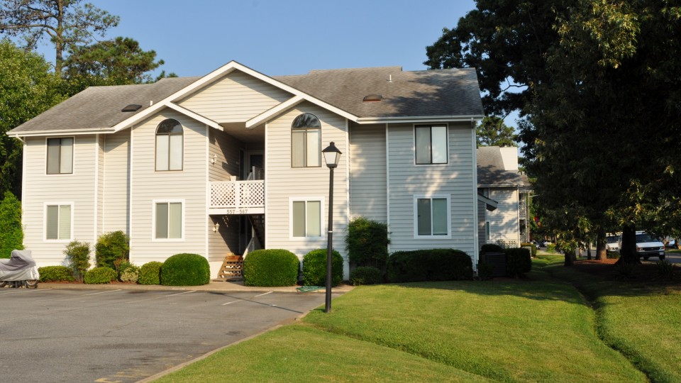 Breezewood Villas Condominium Association Community Management