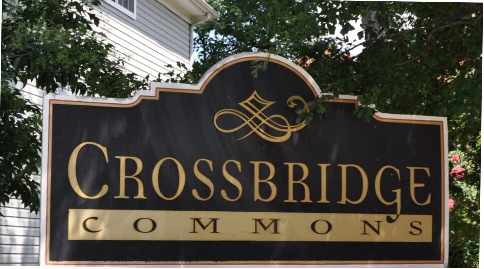 Crossbridge-Commons sign