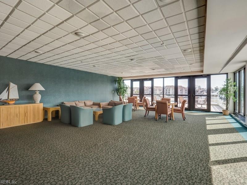 Ocean Way_club room